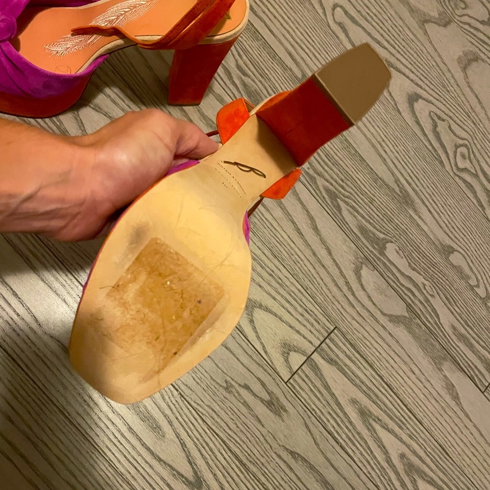 Brian Atwood Platform - Picture 5 of 6